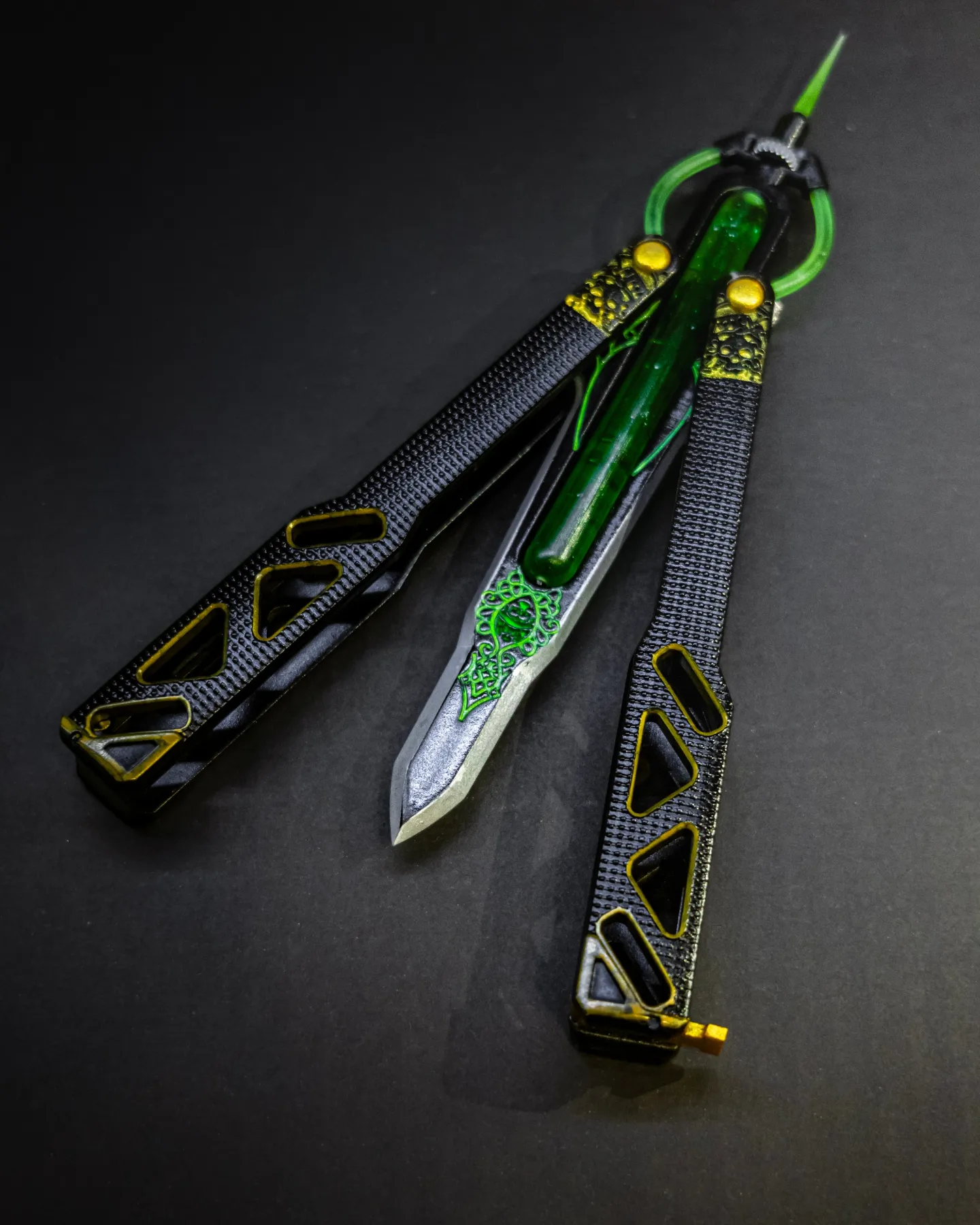 Apex Legends Octane Heirloom Prop