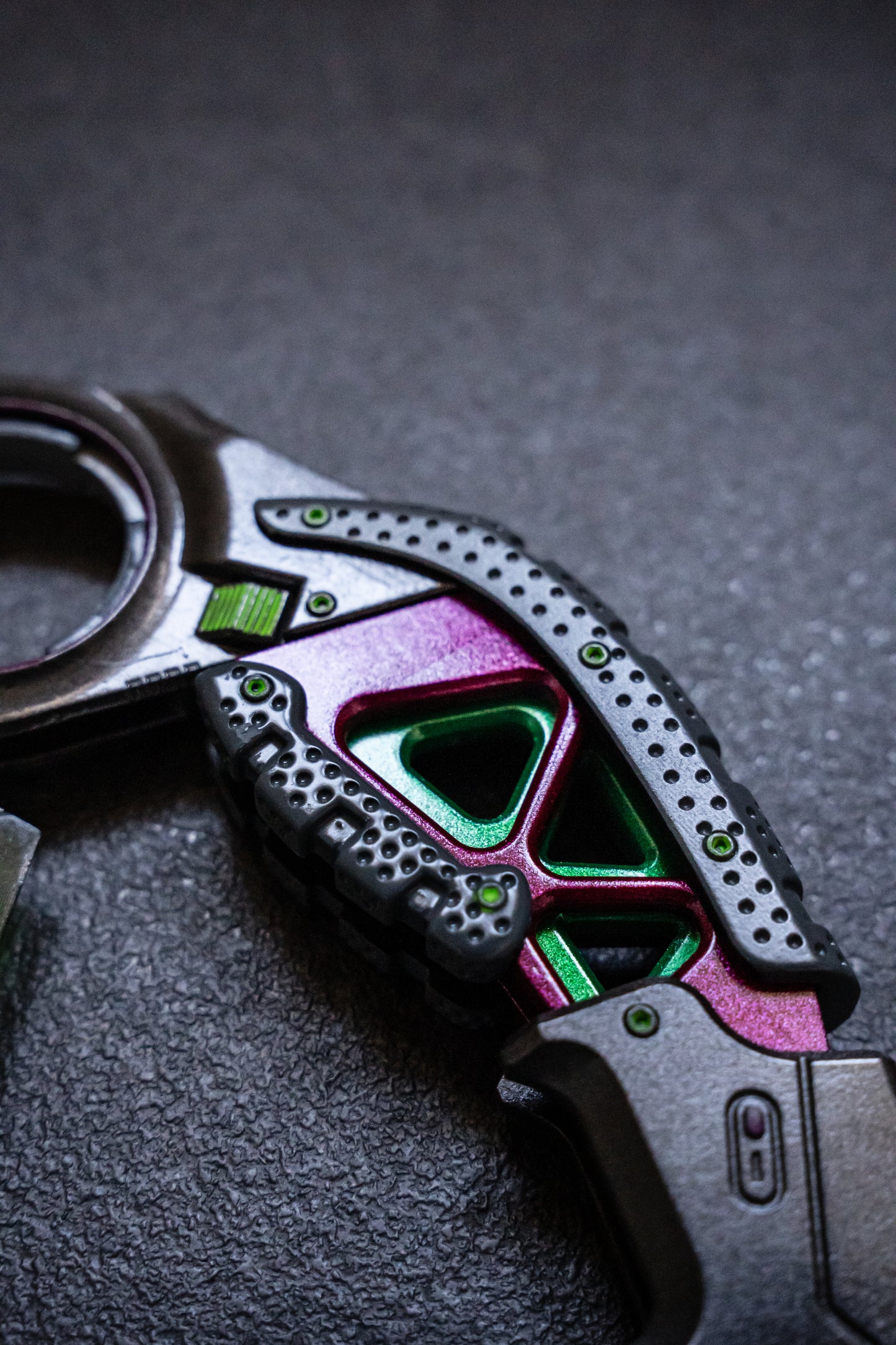 Apex Legends Red Claw Heirloom